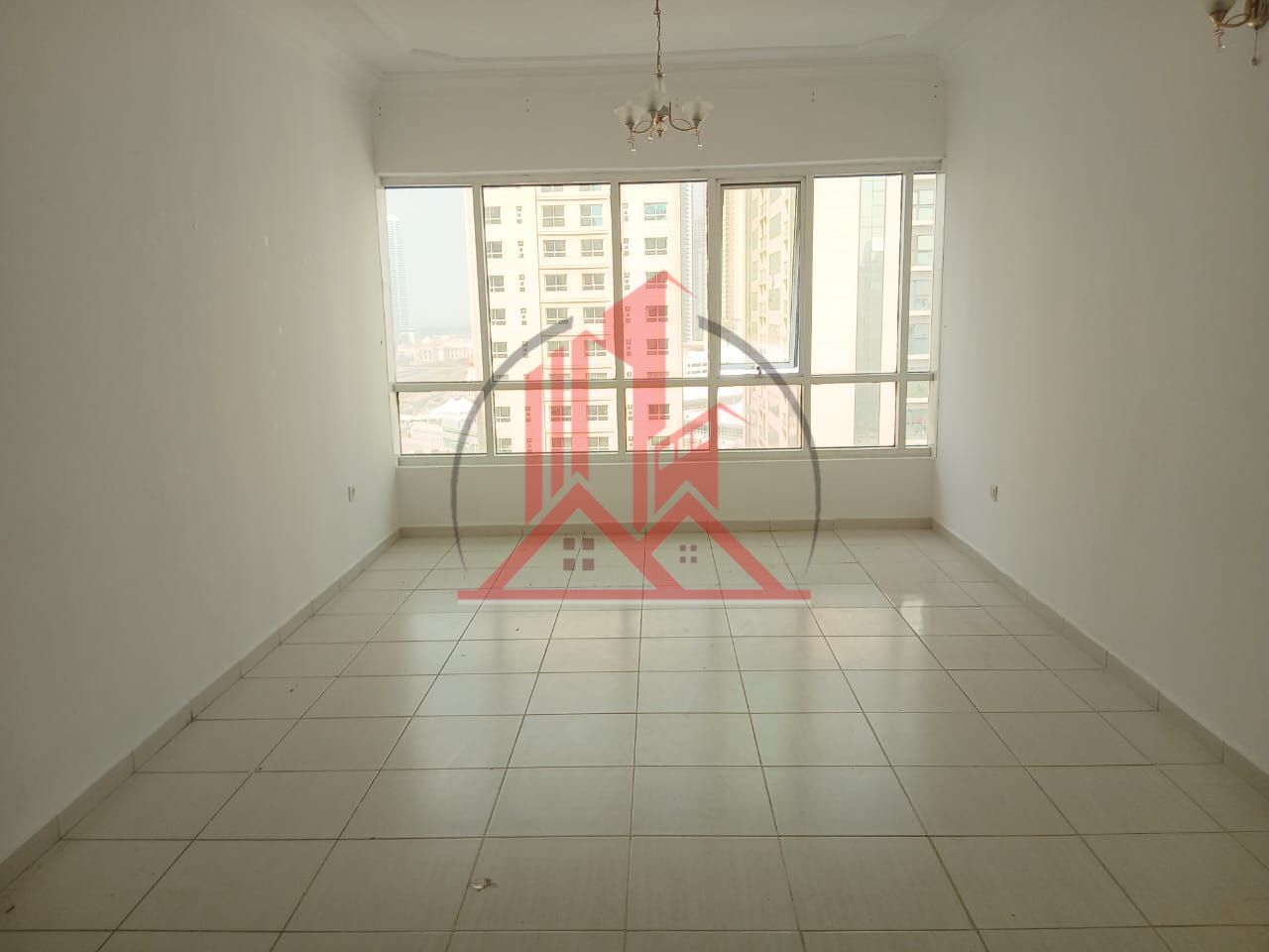 Spacious 2BHK/Gym Poll/ Balcony/ For Family or Friendly