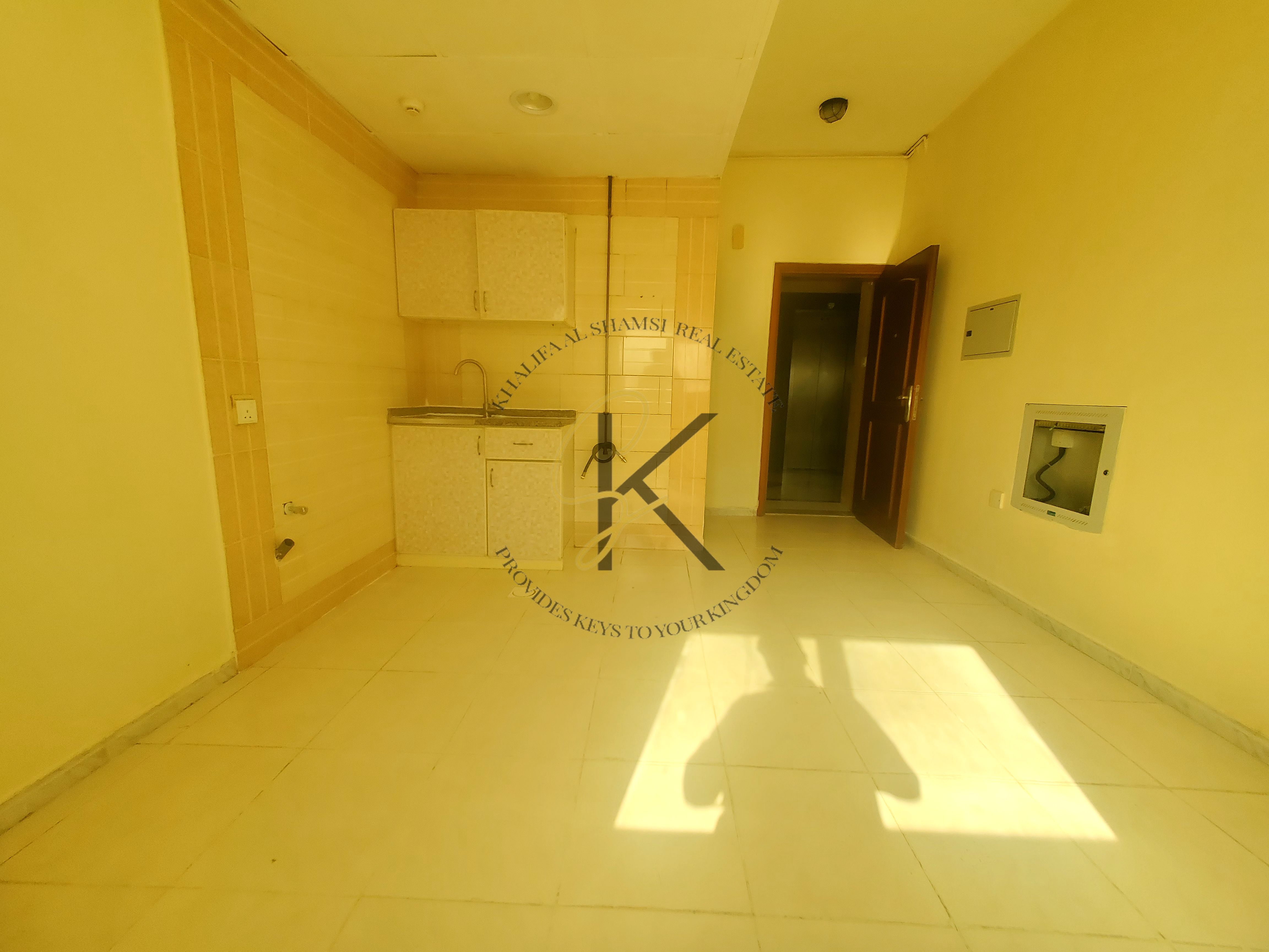 Ready To Move Studio Close To Safari Mall||