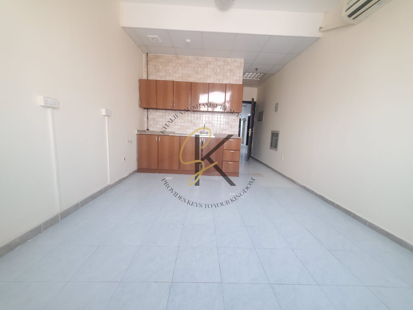 Spacious Studio ||Close To Safari Mall||