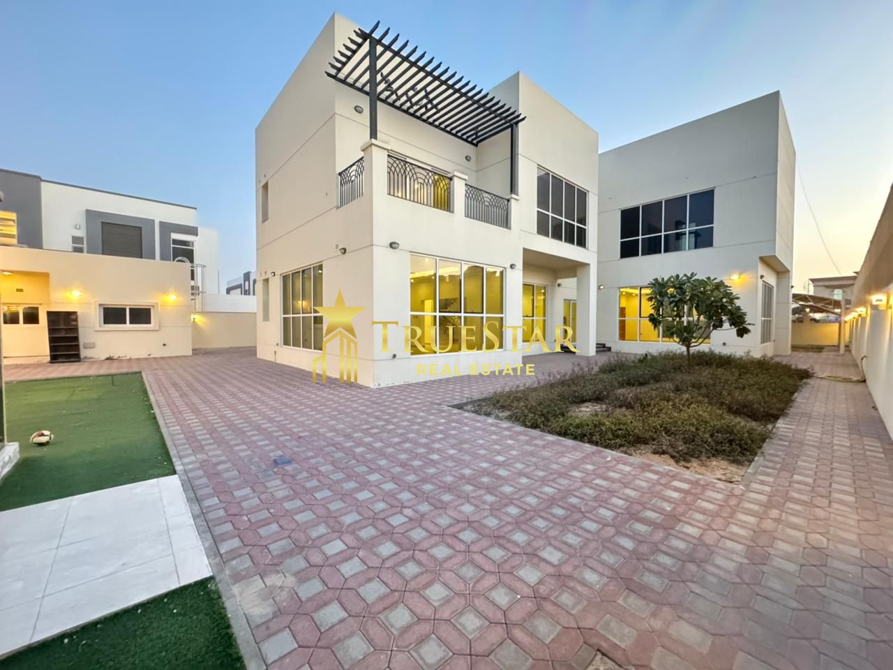 HUGE FULLY RENOVATED 5BR+MAIDS+DRIVER PRIVATE GARDEN INDEPENDENT VILLA