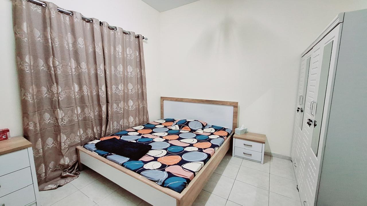 Fully Furnished Spacious 1Bhk With Free Parking | In Just 2600