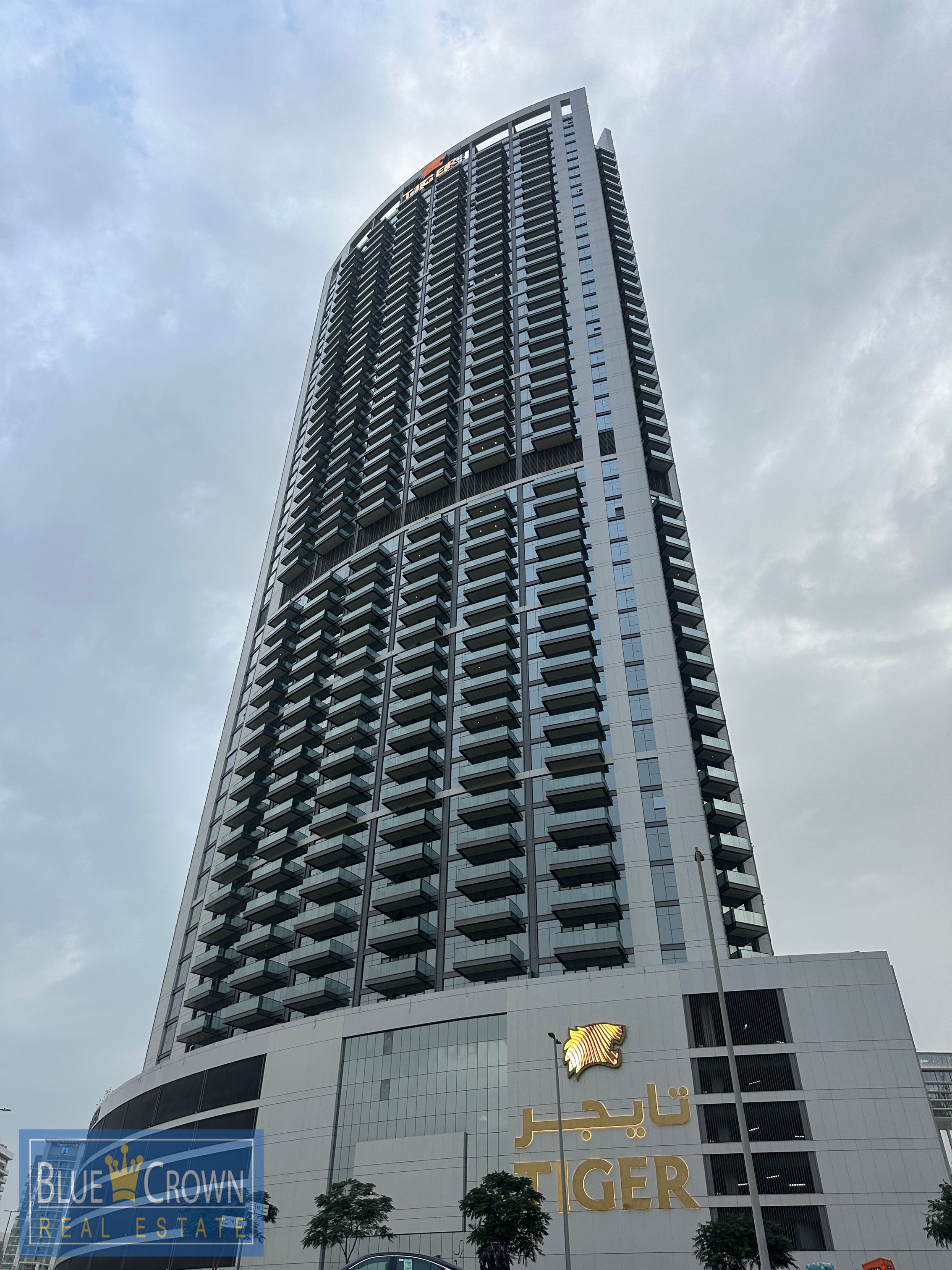 READY TO MOVE FURNISHED 1 BEDROOM