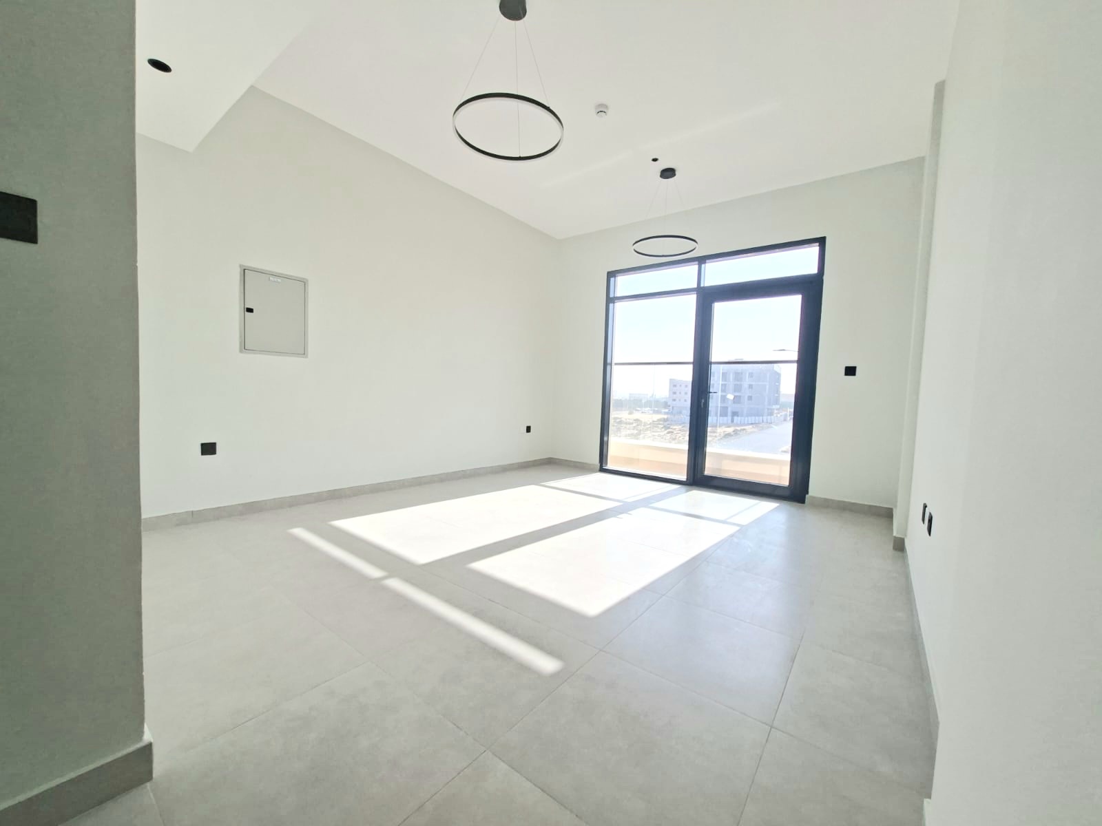 Brand new luxury 1BR with baloney 2 bathroom just 50k