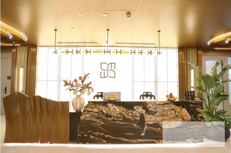 Facade-Facing Office Suite | 15 Cabins | Emaar Square – Downtown Dubai