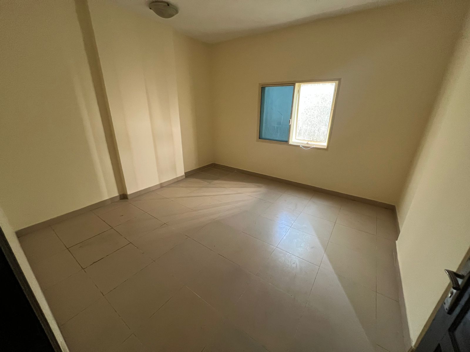 The most beautiful three-bedroom apartment with a living room for annual rent in Al Nuaimiya – Ajman