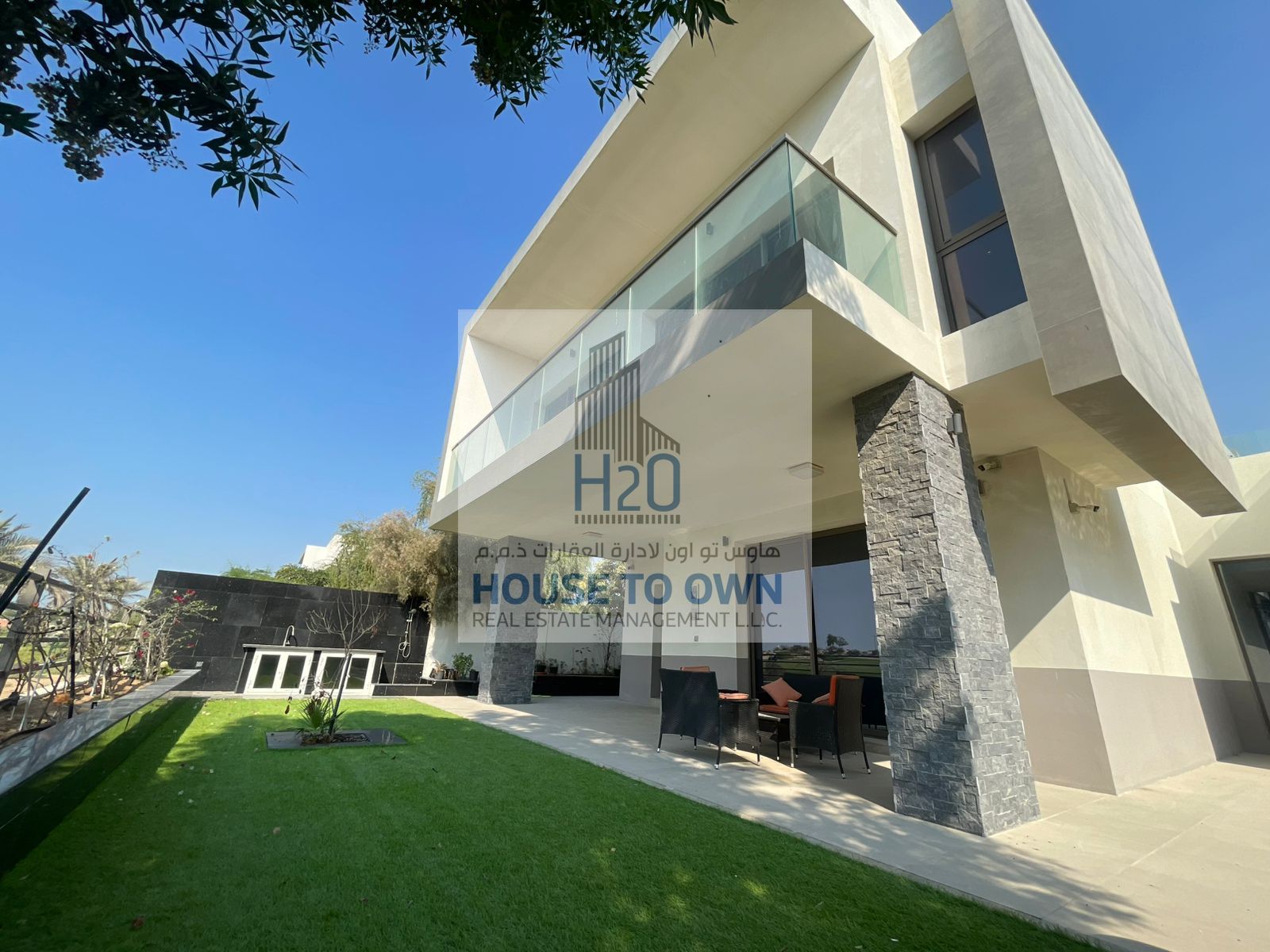 4BR Corner Single Row | Full Golf & Lake View Unit