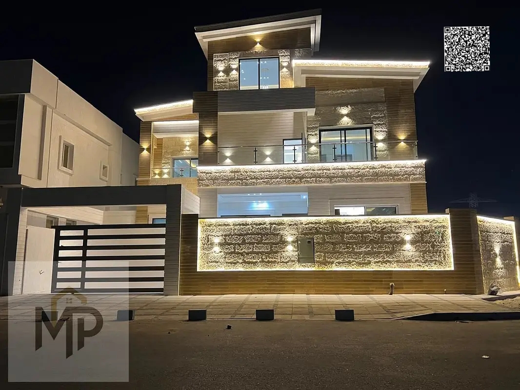 For sale: 7-bedroom villa, two floors and a rooftop, freehold ownership for all nationalities, registration fees included.