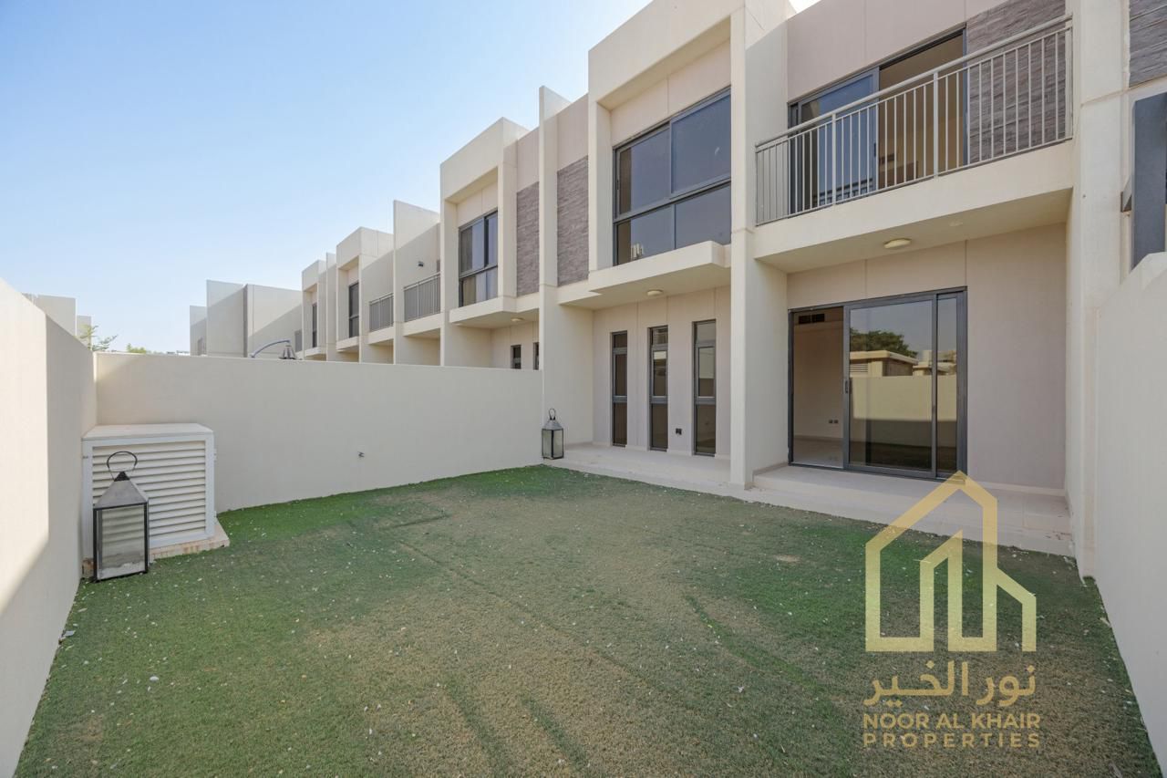 3+Maids | R2m | Single Row | Vacant | Unfurnished