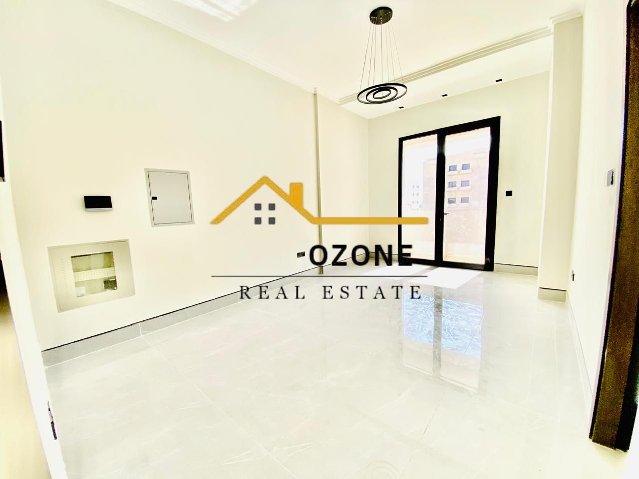 1 Month Free Elegant 1 Bedroom | 2 Bathrooms | Large Double Balcony | 6 Cheques