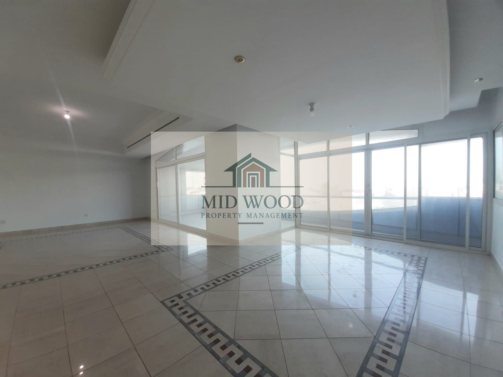 4 BR | Corniche area | Stylish | Fully renovated | Sea View | Gym Pool & Parking