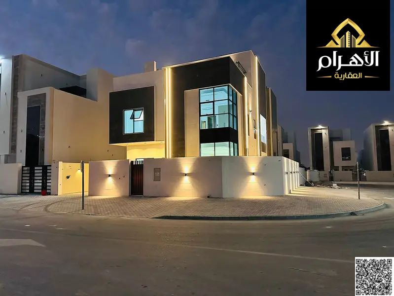 Corner villa on two streets, excellent and negotiable price, with a large yard.