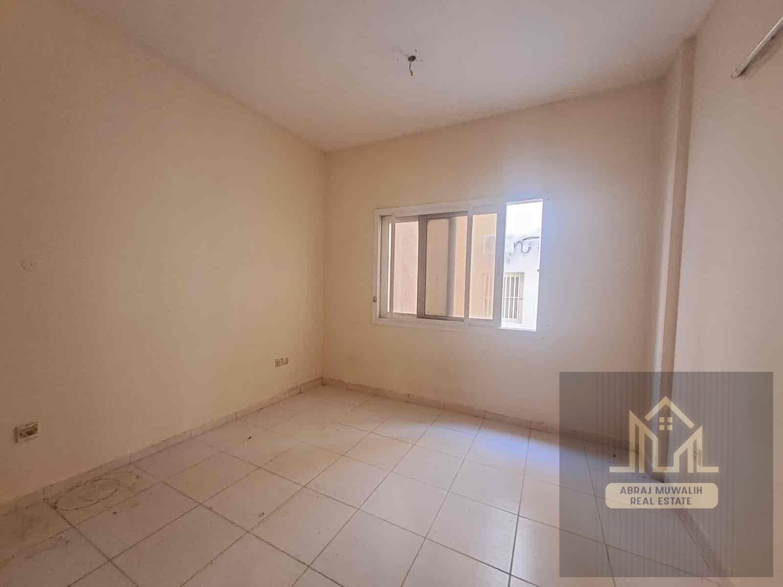 Spacious Studio in Family Building | Prime Location – Muwaileh