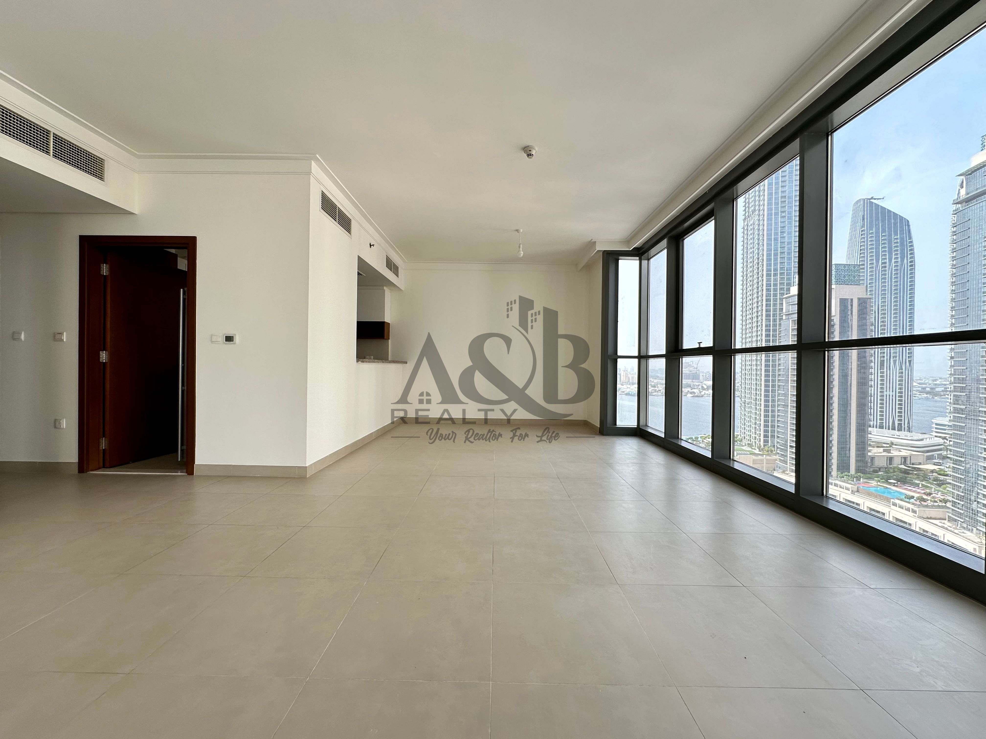 SPACIOUS | SEA VIEW | HIGH FLOOR