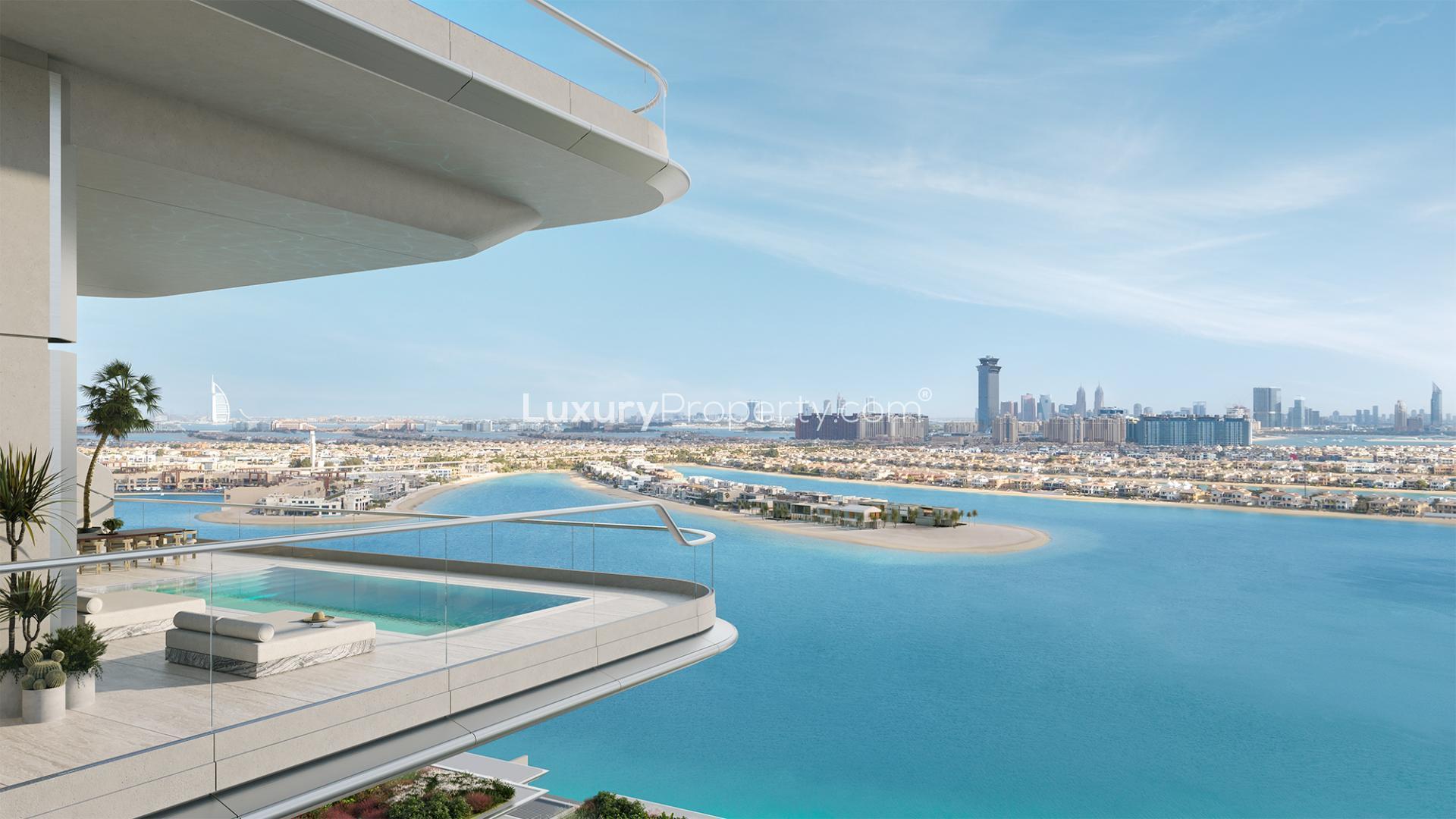 4 bed Duplex with Palm Views | Private Pool