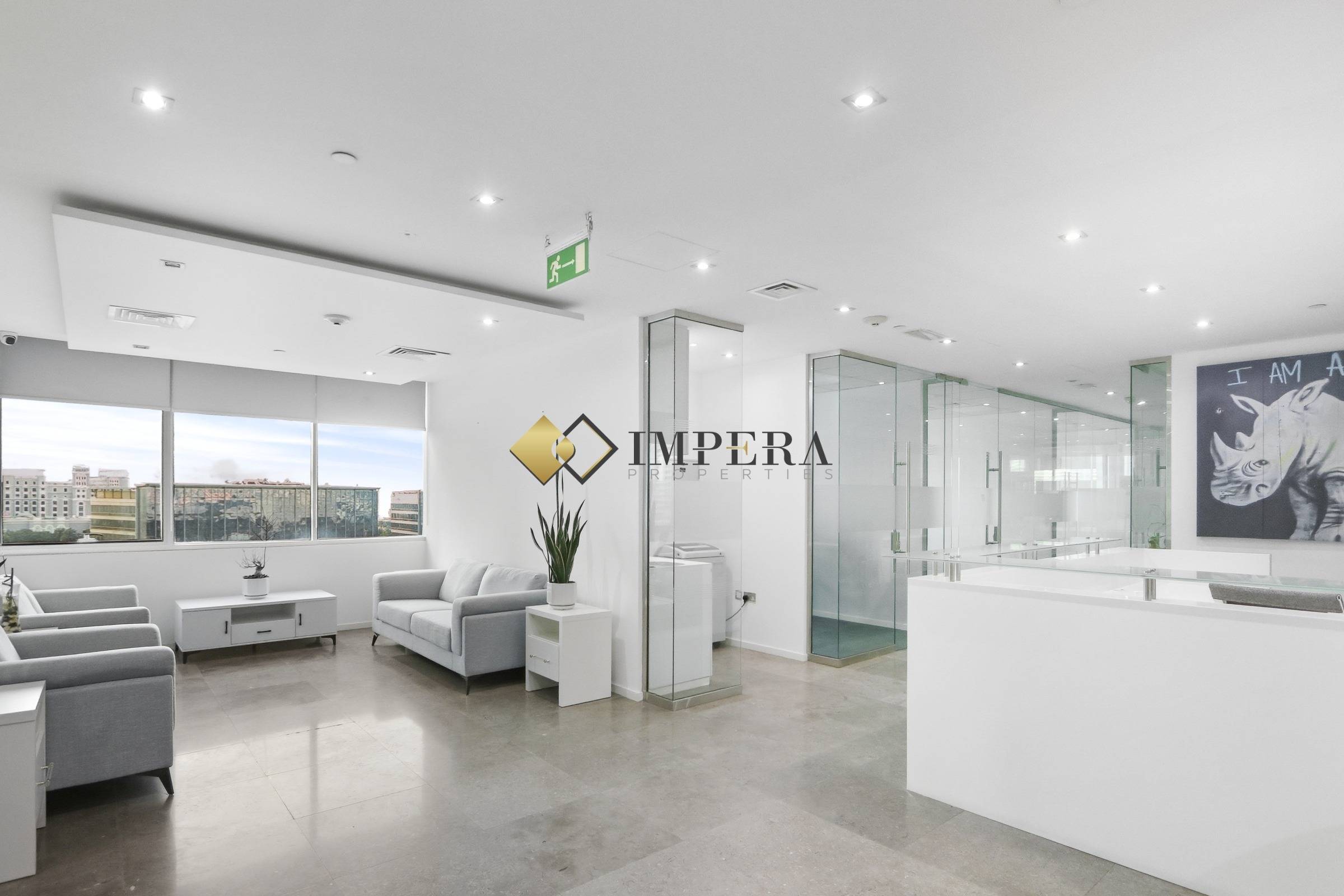 FULL FLOOR| PANORAMIC VIEWS | FITTED| DDA LICENSE