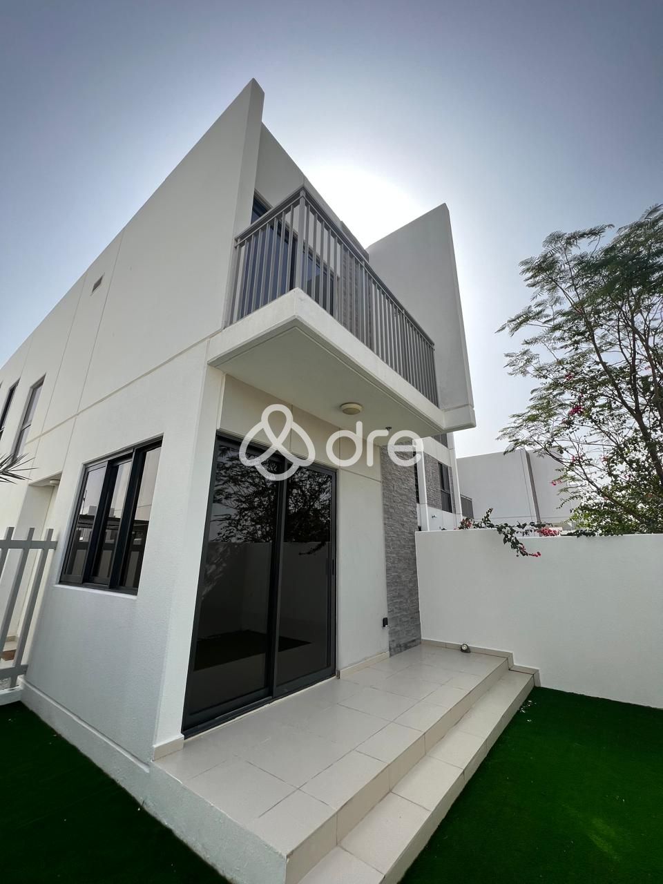 Closed Kitchen | Single Row | Unfurnished