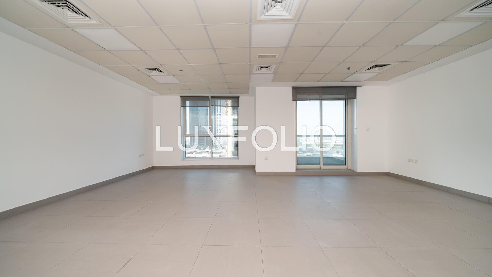Unfurnished | Vastu Compliant | Low Floor