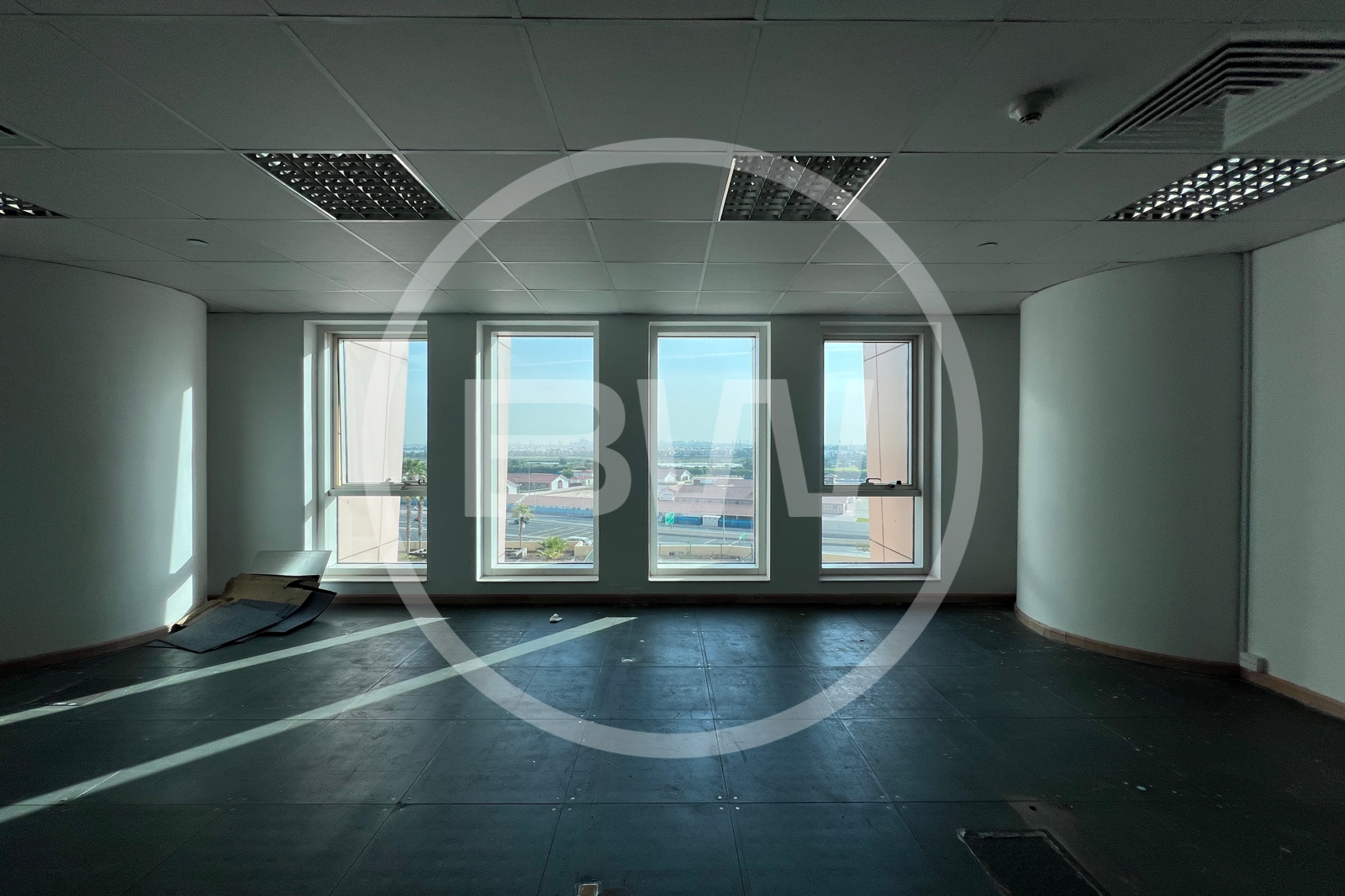 VACANT | FITTED | GREAT VIEW | MULTIPLE OFFICES