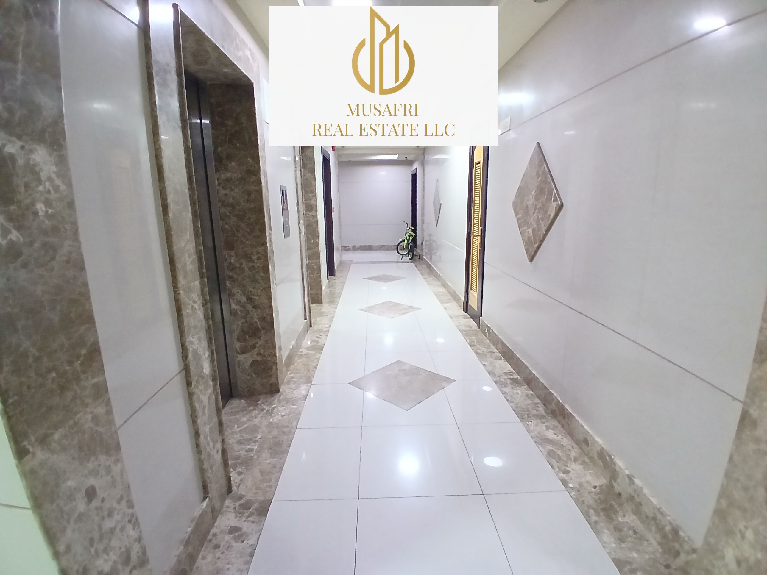 LAVISH 1BHK//WITH BALCONY//FAMILY BUILDING//LIVE LIFE//PRIME LOCATION//CLOSE TO DUBAI BORDER//