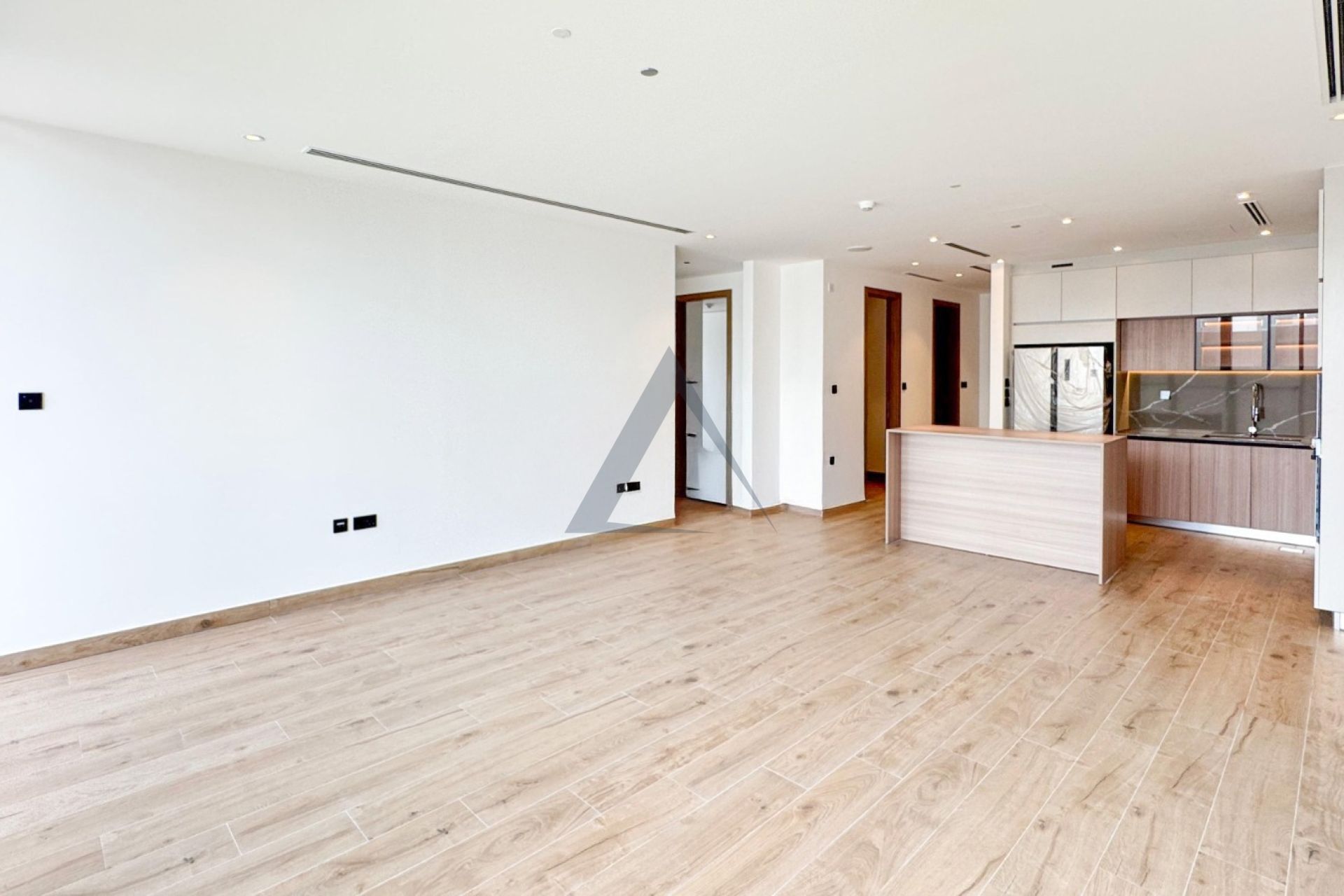 Brand New | Near to Circle Mal...