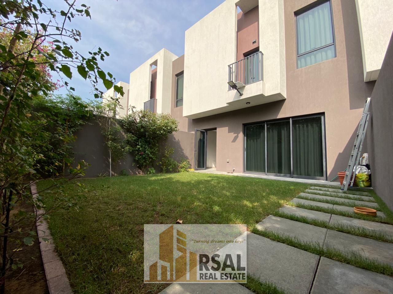 Brand New 3-Bedroom appartment with Huge Garden in Sarab Community, Aljada