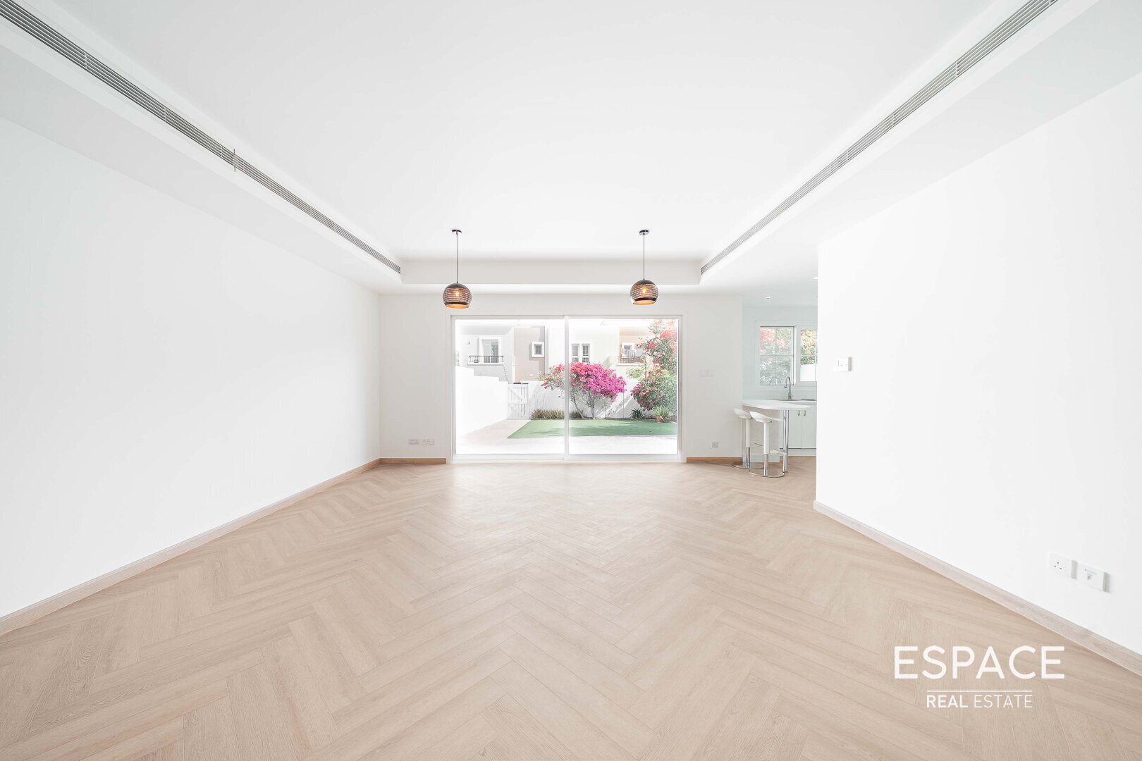 Upgraded | Modern Finish | Close to Pool