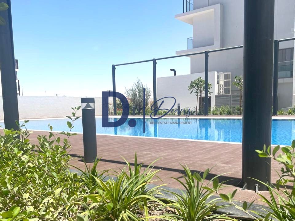 Hot Deal! Loft-Type Unit Near the Pool | Vacant