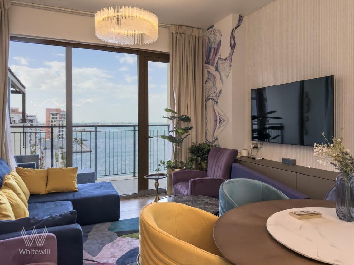 Luxury Furnished Corner Unit with Sea View