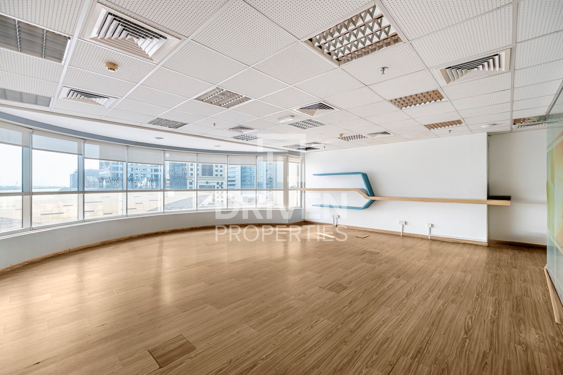 Fully Fitted Office with Amazing SZR View