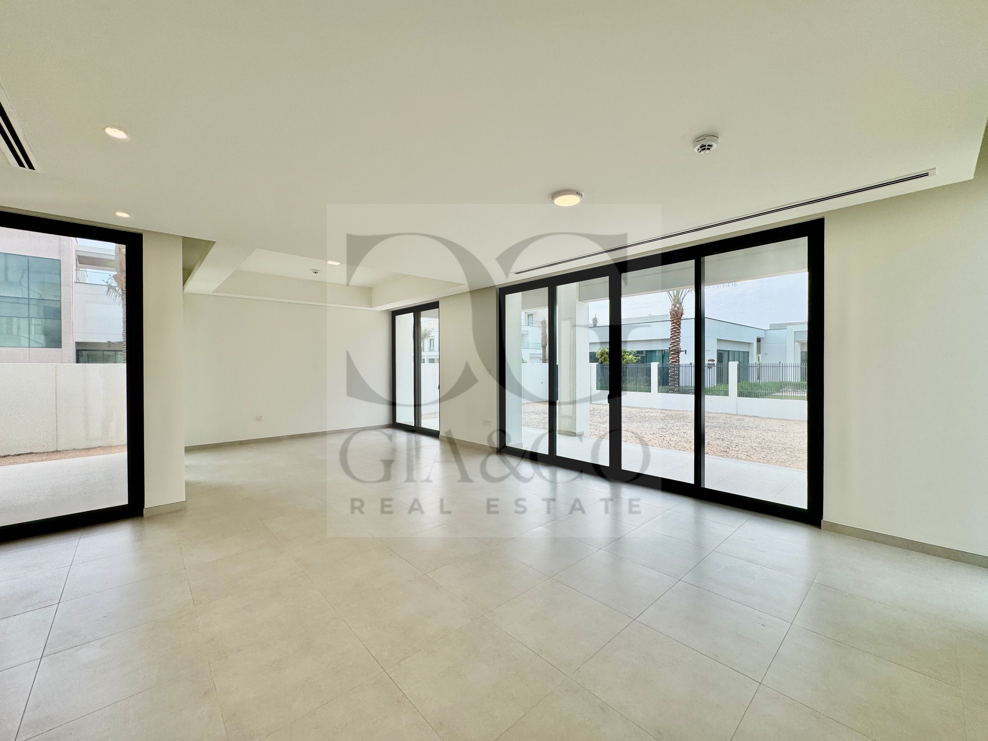 Multiple Cheques | Close To Pool | Ideal Location