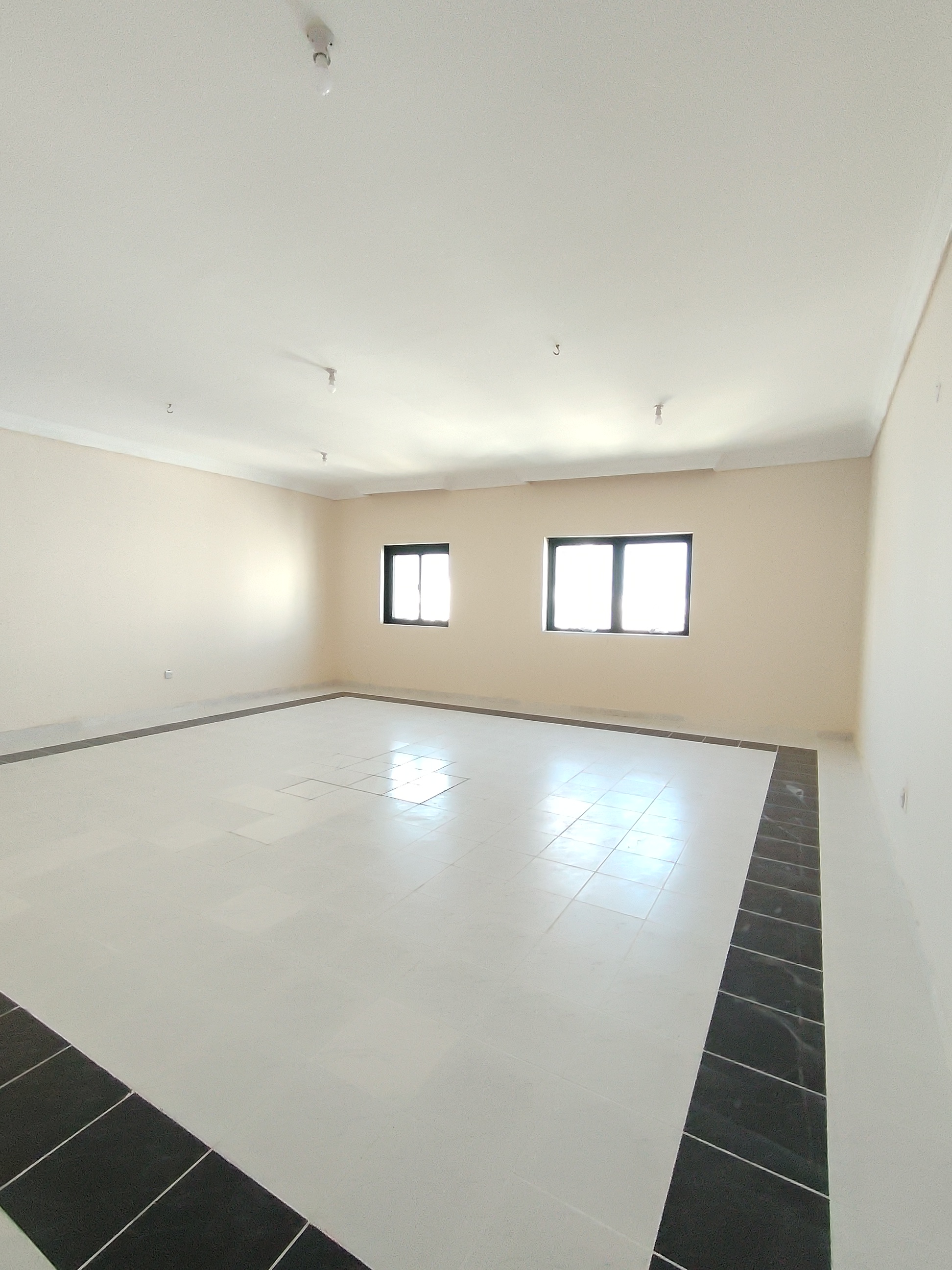 HOT OFFER 3BHK WITH BIG CLOSE HALL WITH MASTER BEDROOM WITH CENTRAL AC AND GASS FAMILY BUILDING RENT ONLY 55K