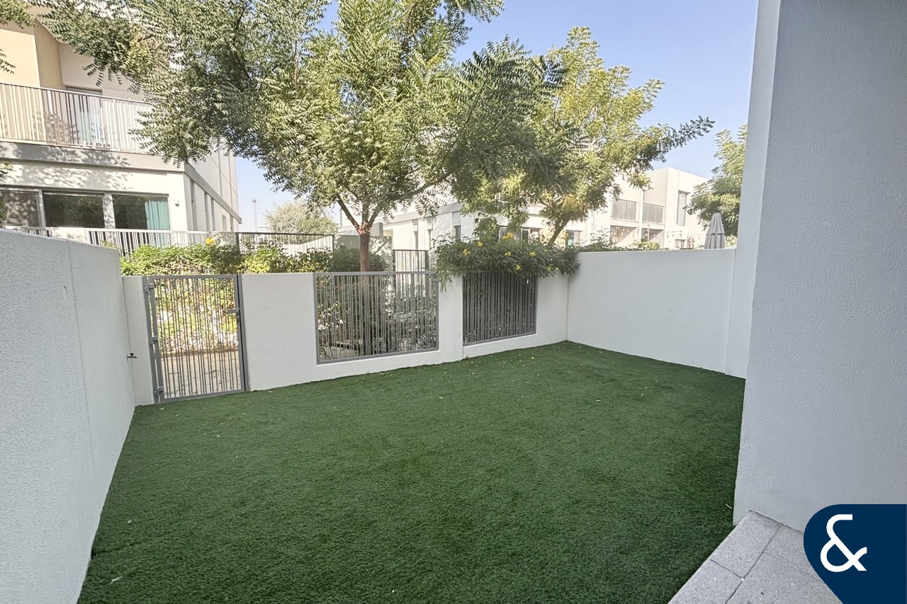 LANDSCAPED | OPPOSITE AMENITIES | VACANT