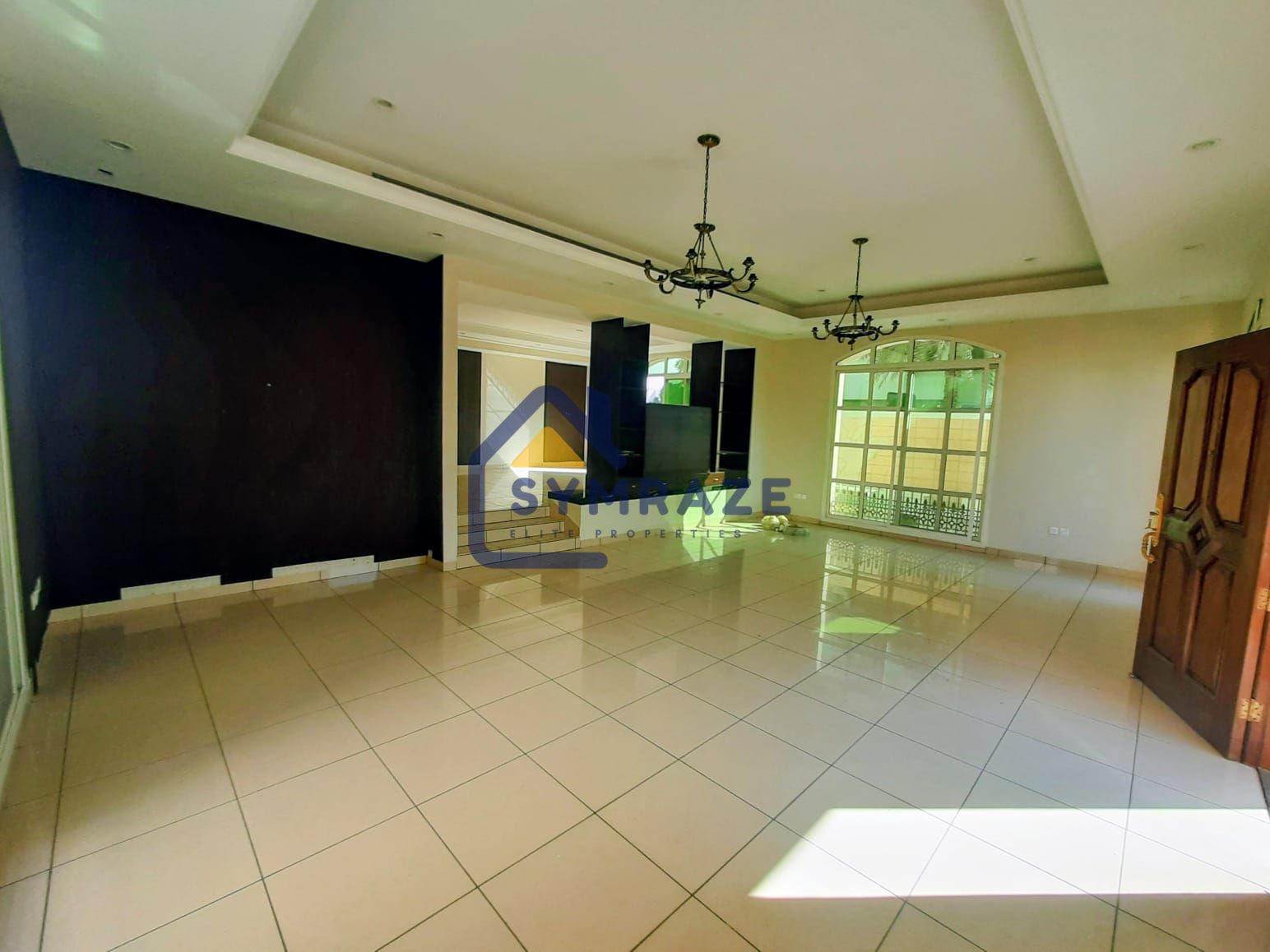 SPACIOUS 5BR + MAID VILLA | PRIME LOCATION | COMMUNITY VIEW | BIG SIZE | AVAILABLE NOW