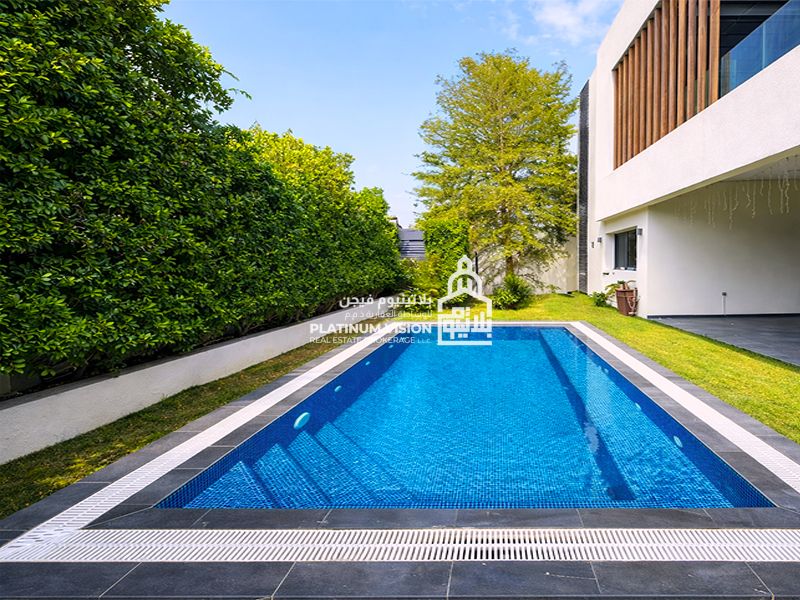 CORNER | Private Pool and Garden | Huge Plot | Standalone Villa