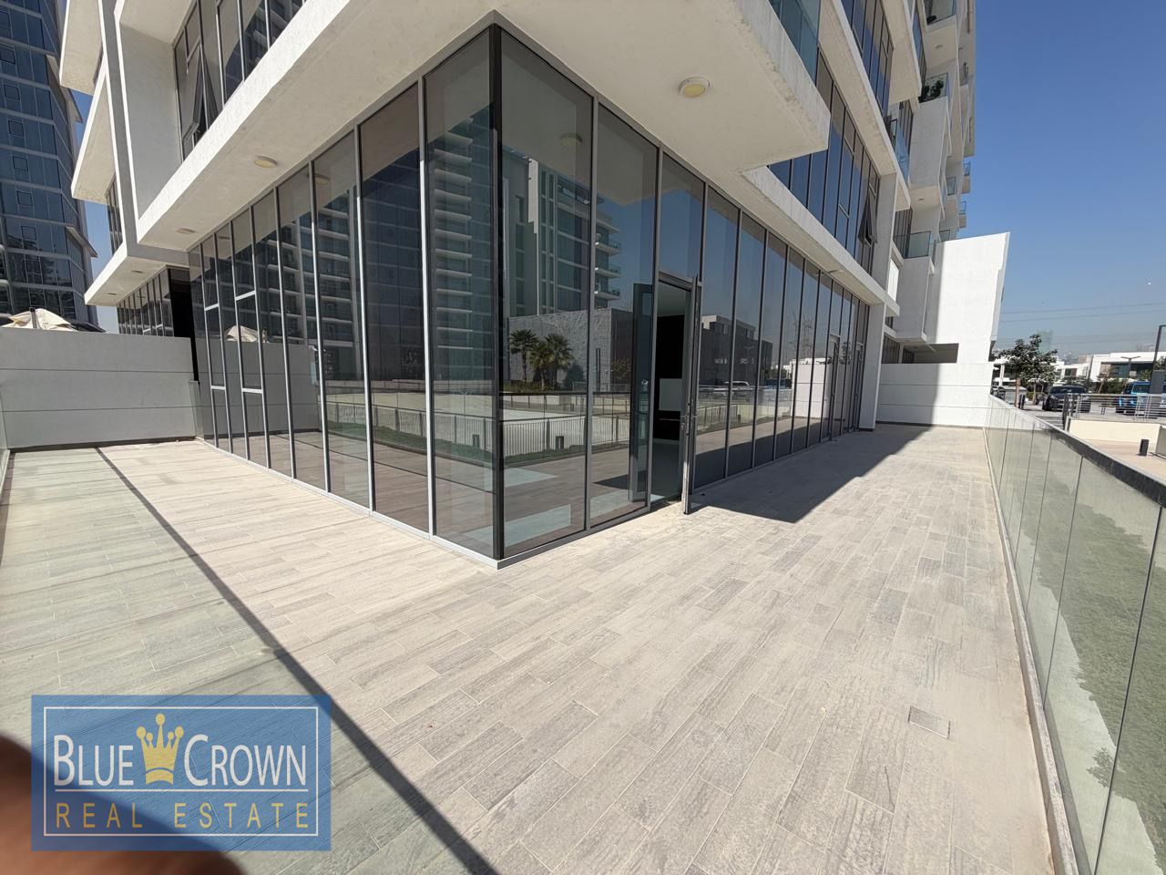 GROUND FLOOR | HUGE TERRACE | VACANT NOW