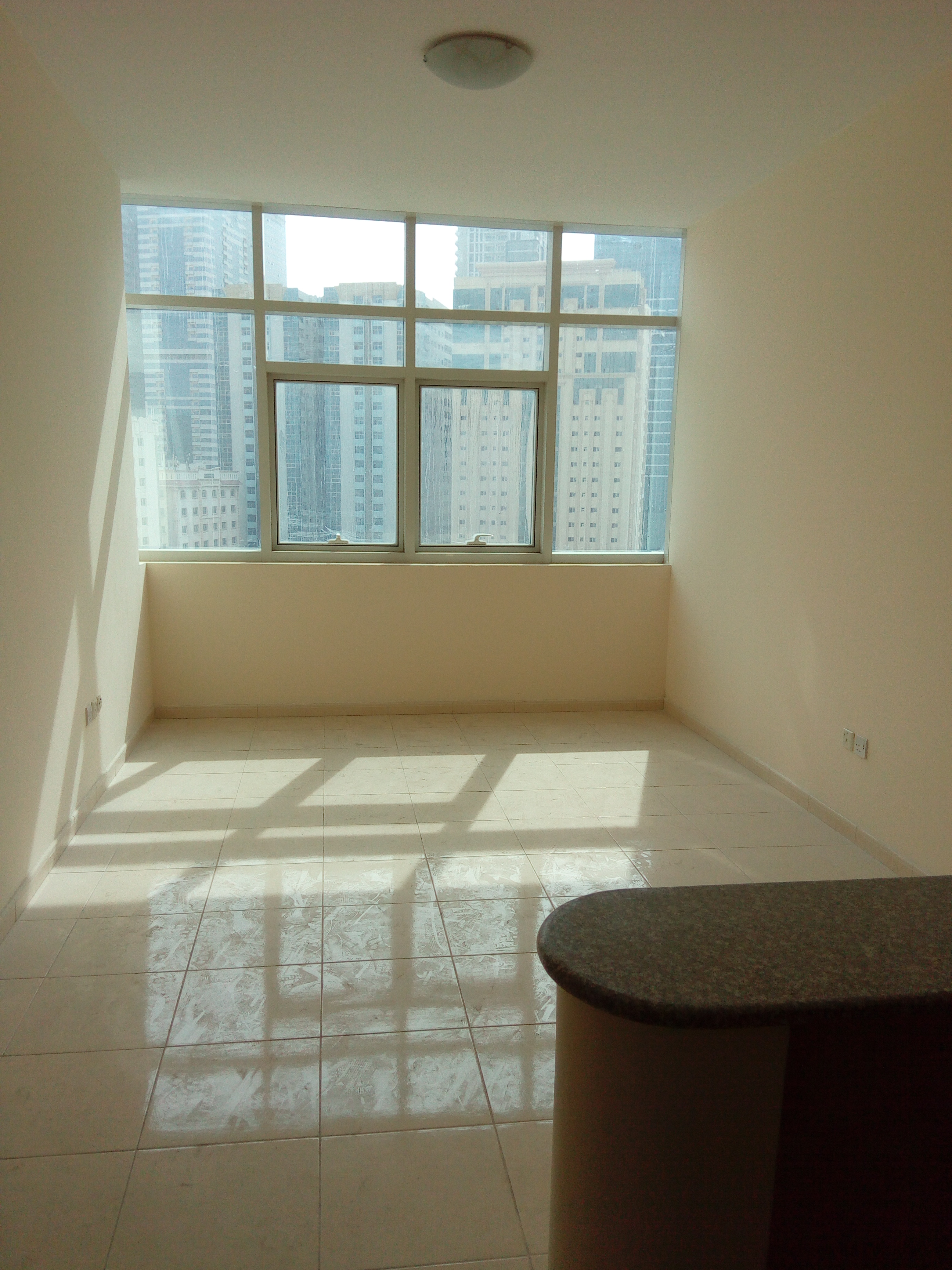 good-size studio apartment in Al Nahda, Sharjah is perfect for easy access to Dubai exit and offers great value at only AED 25,000 per year.