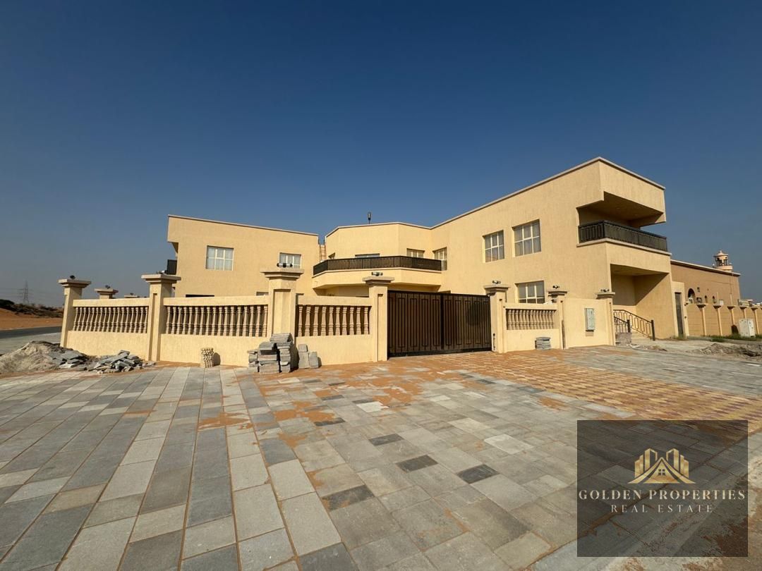 Spacious 10 bedroom villa for rent in Al Dhait Ras Al Khaimah