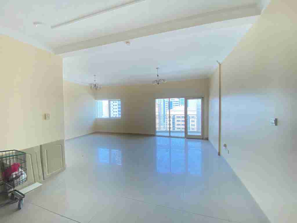 Spacious 3BHK Apartment with Maid’s Room – Just AED 70,000!
