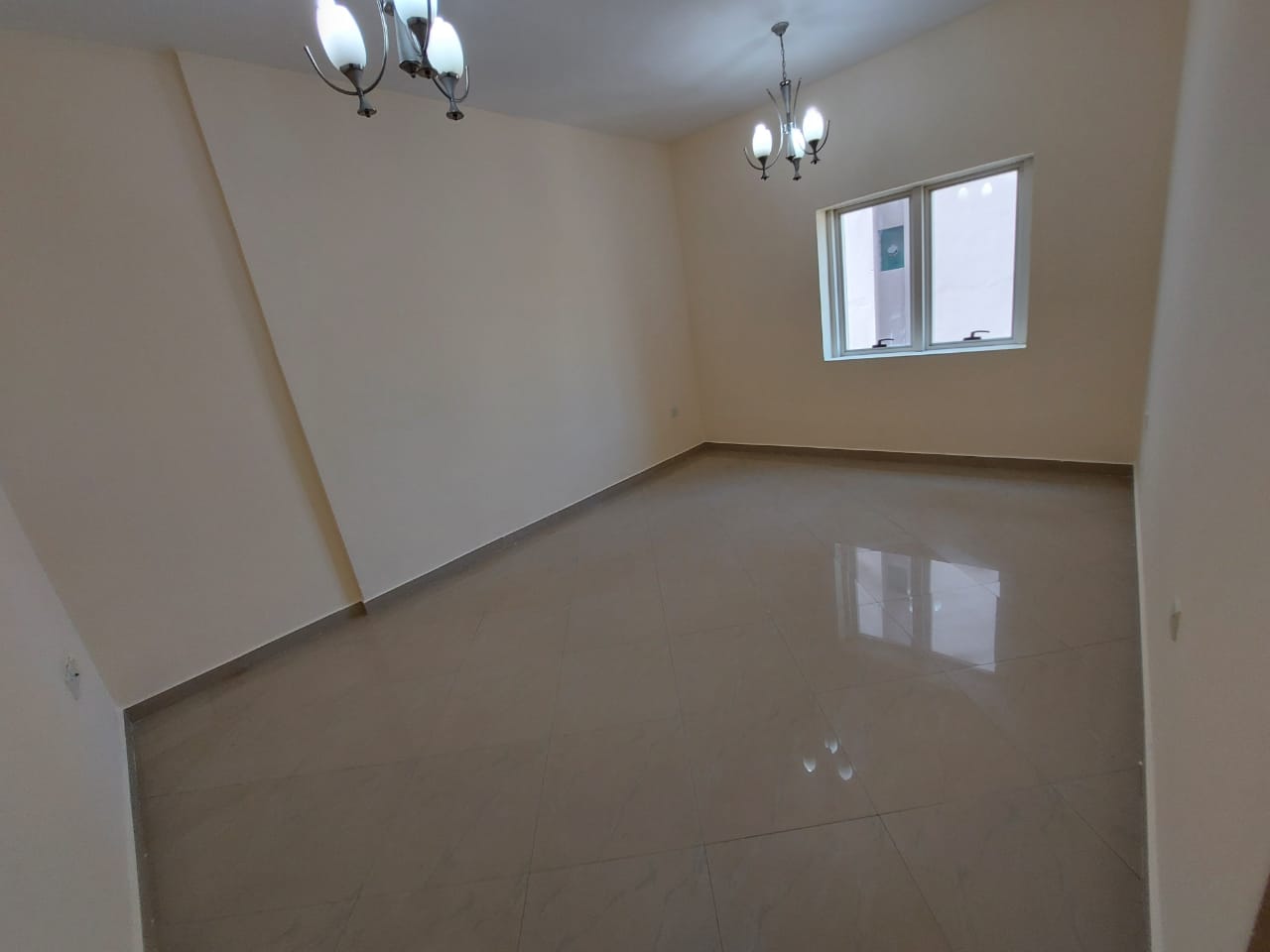 Bumper Offer* 1BHK Available for Family Just in 37k Opposite to Sahara Center