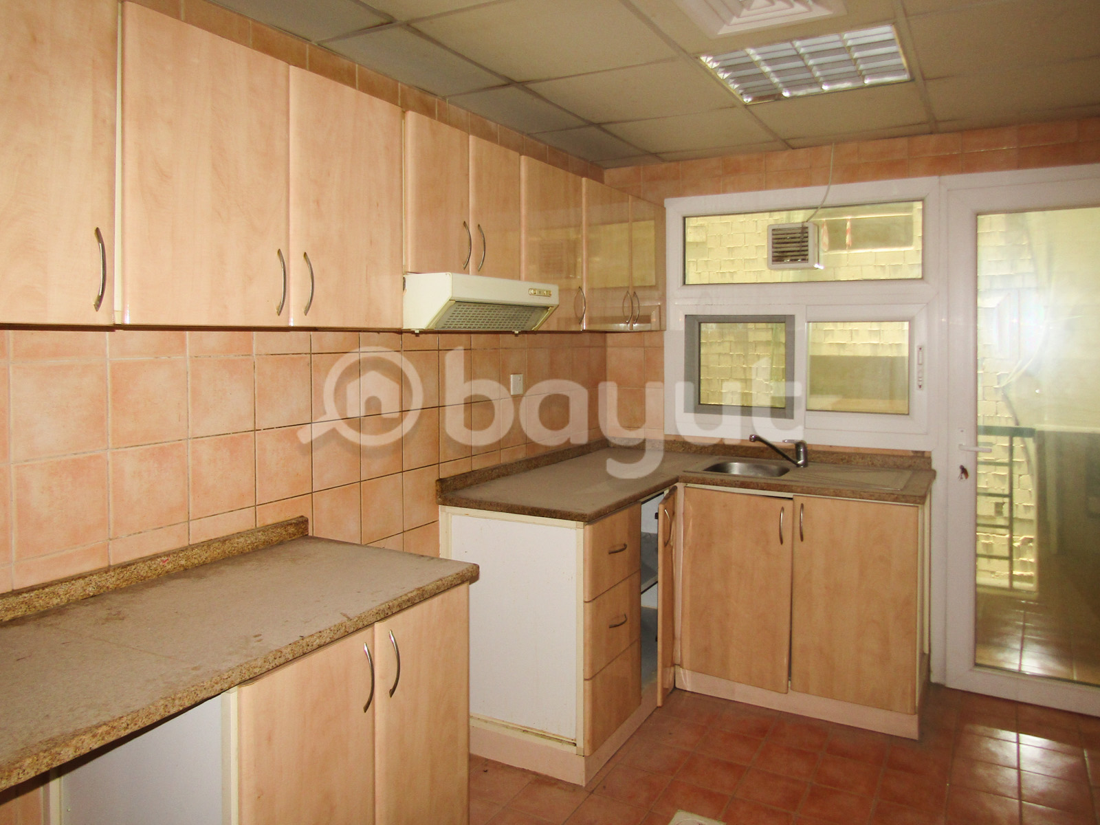Family building 1bhk with prime location just in 37k near baker Mohebi al nahda shj call Umair