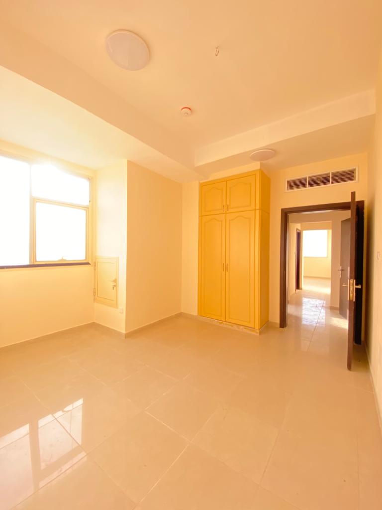*Specious 1 Bedroom with parking free Available*!!! In just 38k with 2 Bathroom nearby AL Nahda park more details call Kashif