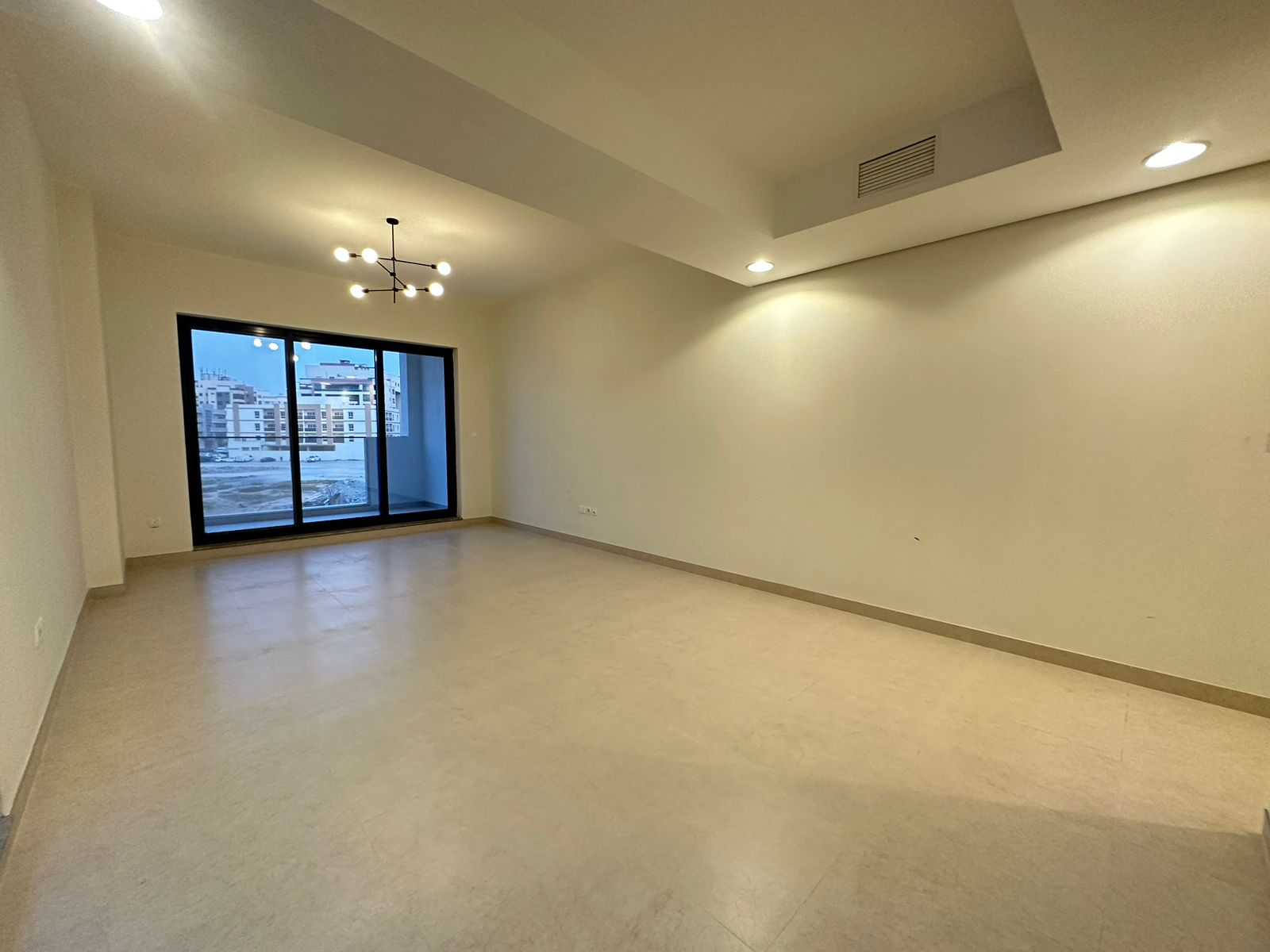 LIKE A BRAND NEW LUXURIOUS AND SPACIOUS 3 BEDROOM WITH CLOSED KITCHEN,BALCONY AND PARKING.