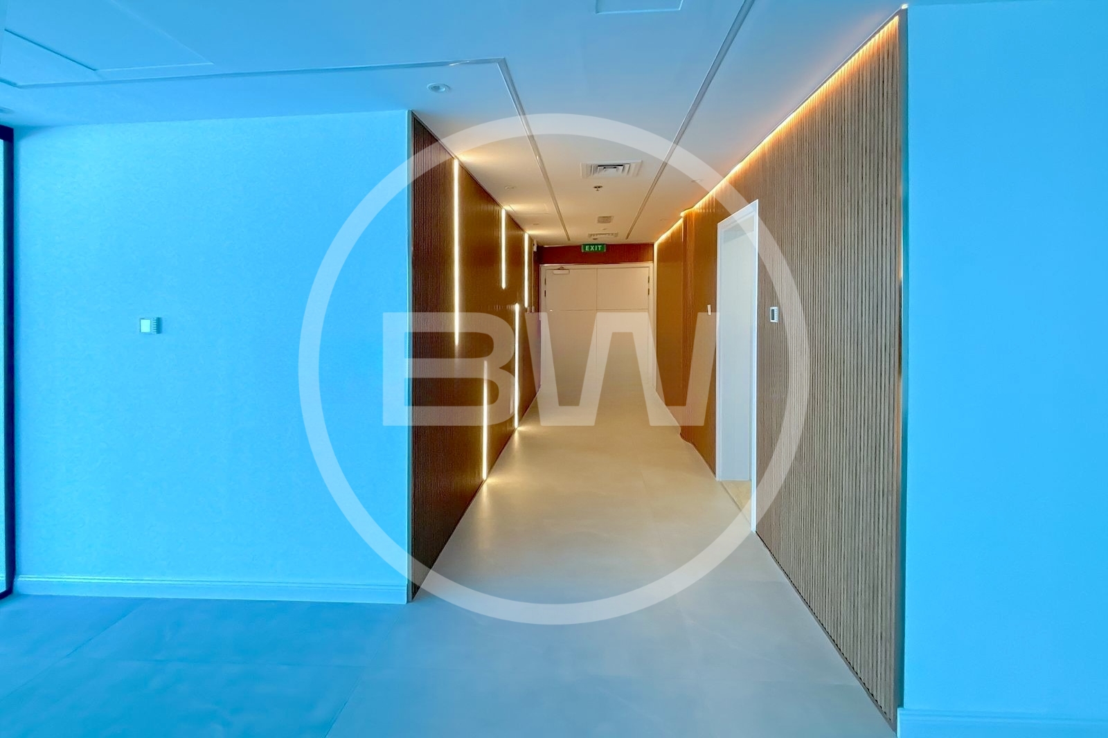 MULTIPLE PARTITIONS | CANAL VIEW | CLOSE TO METRO