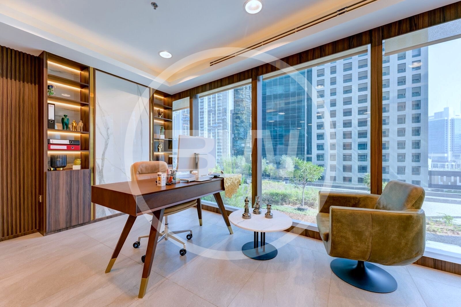LUXURY FITTING | PARTITIONED | INTERNAL PANTRY