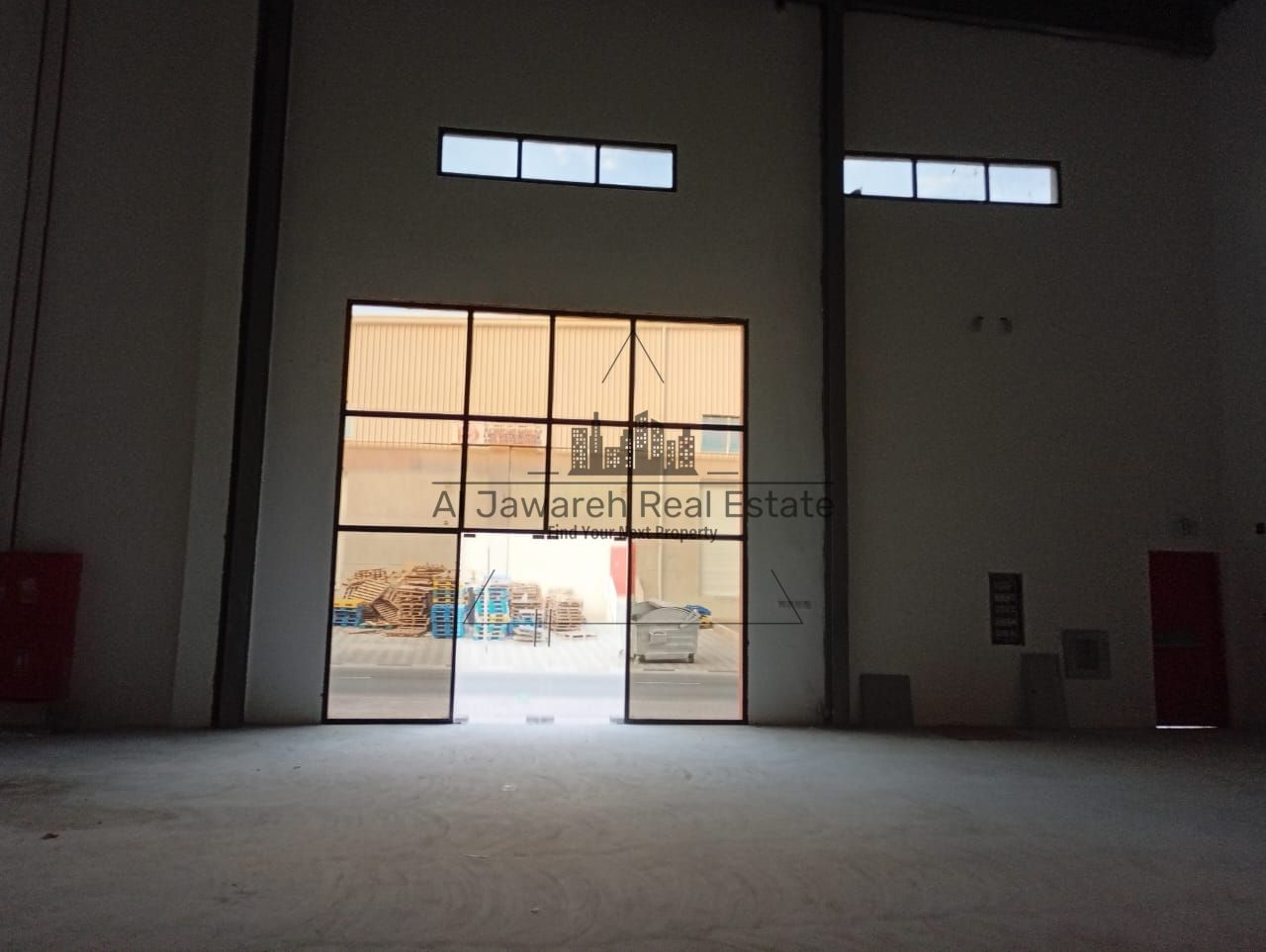 Code 3102 – Annual Rental A brand-new, first-use warehouse available for annual rent in Umm Al Quwain, featuring a prime strategic location directly