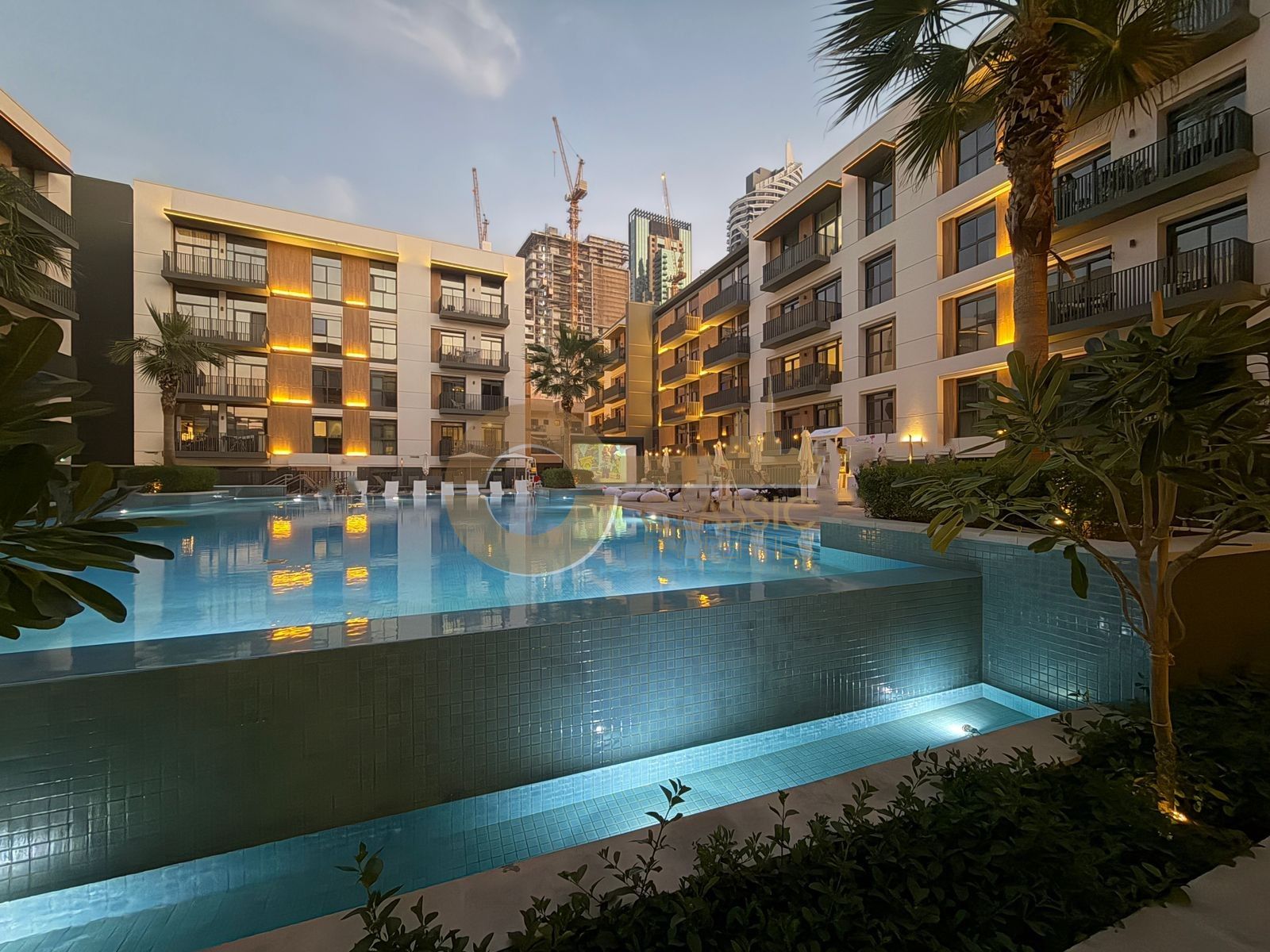 MODERN 1 BEDROOM | FITTED KITCHEN | UNFURNISHED
