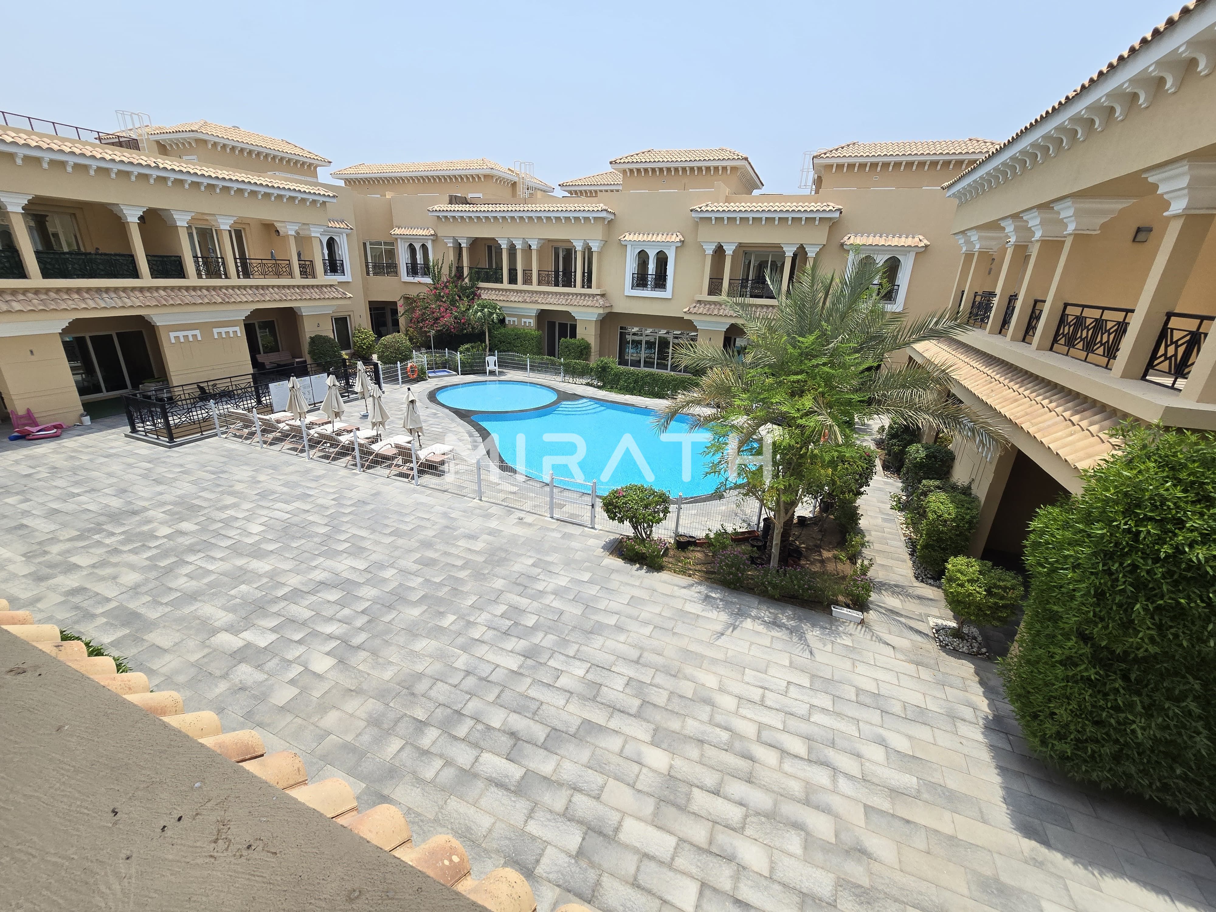 Spacious Villa| Shared Pool and Gym | Premium