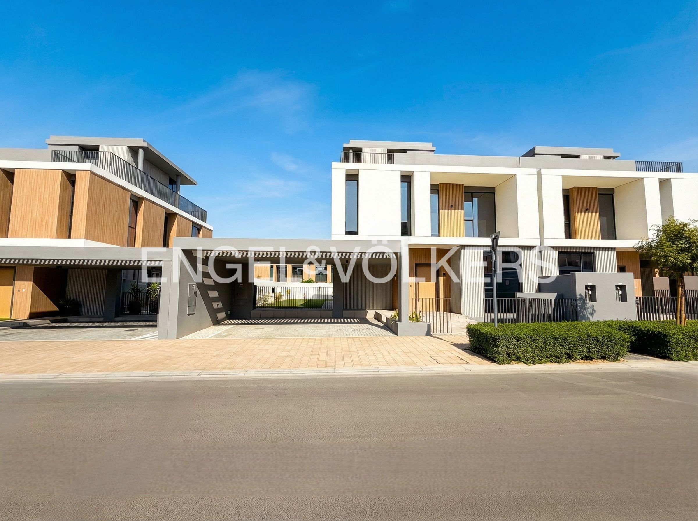 Large Plot | Landscaped | Brand New