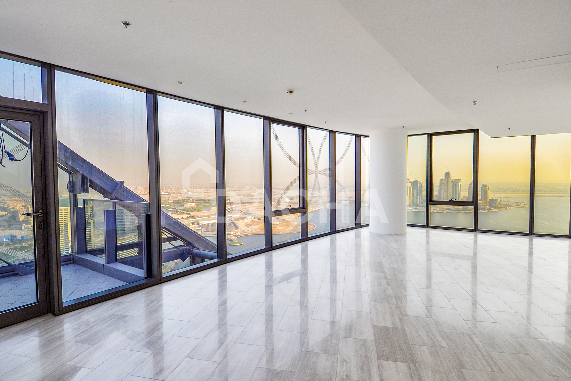Spacious 3 Bed+m | High floor | Creek view