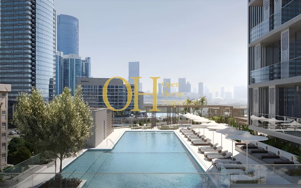 Urban Elegance | Partial Canal View | Top Tier Amenities